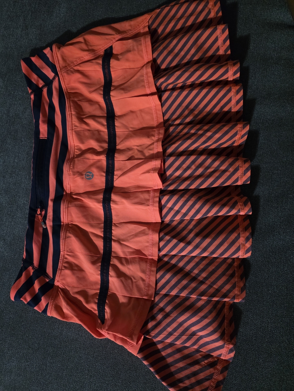 Lululemon Women's Coral and Navy Athletic Pleated Skirt